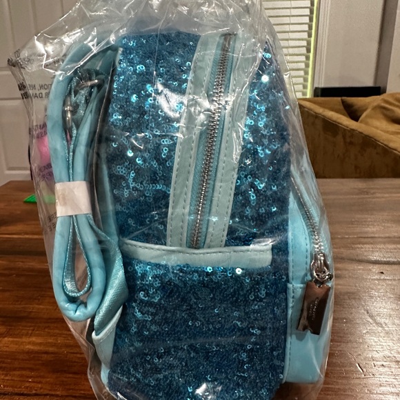 Loungefly Exclusive Disney Dumbo Sequin Backpack NWT Blue - Picture 12 of 15
